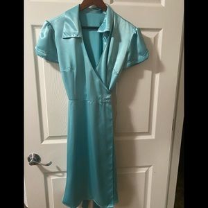 Japanese silk wrap dress size medium. Blue teal coloring and flawless.